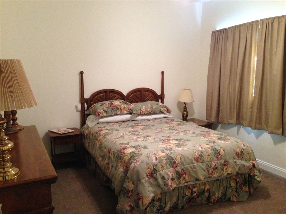 Отель Pleasant Grove Farm Llc Lyons Экстерьер фото