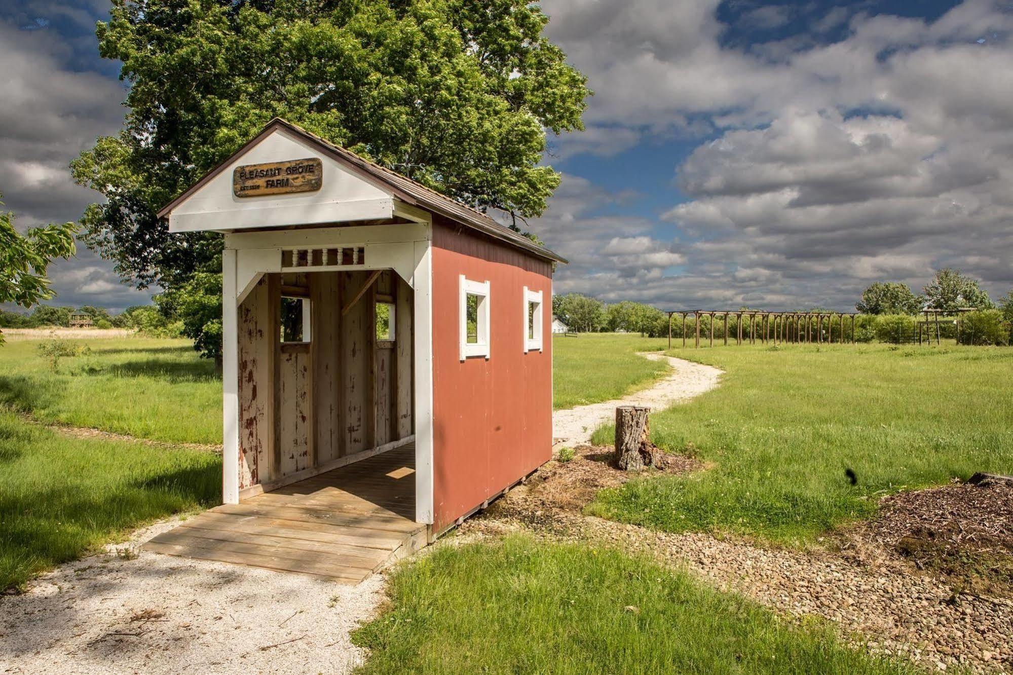 Отель Pleasant Grove Farm Llc Lyons Экстерьер фото