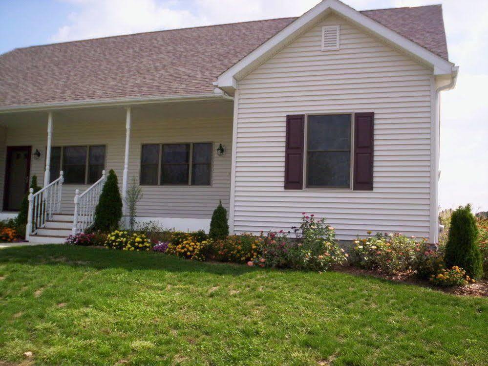Отель Pleasant Grove Farm Llc Lyons Экстерьер фото